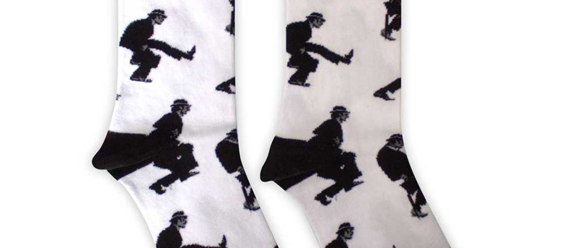 Monty Python Unisex Ankle Socks: Silly Walks (White) (UK Size 7 - 11)